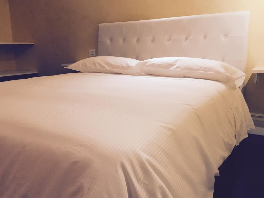 Palazzo Eliss Bed and Breakfast Margherita Di Savoia Δωμάτιο φωτογραφία